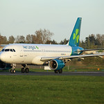 Aer Lingus Airbus A320-214, EI-DVN.
