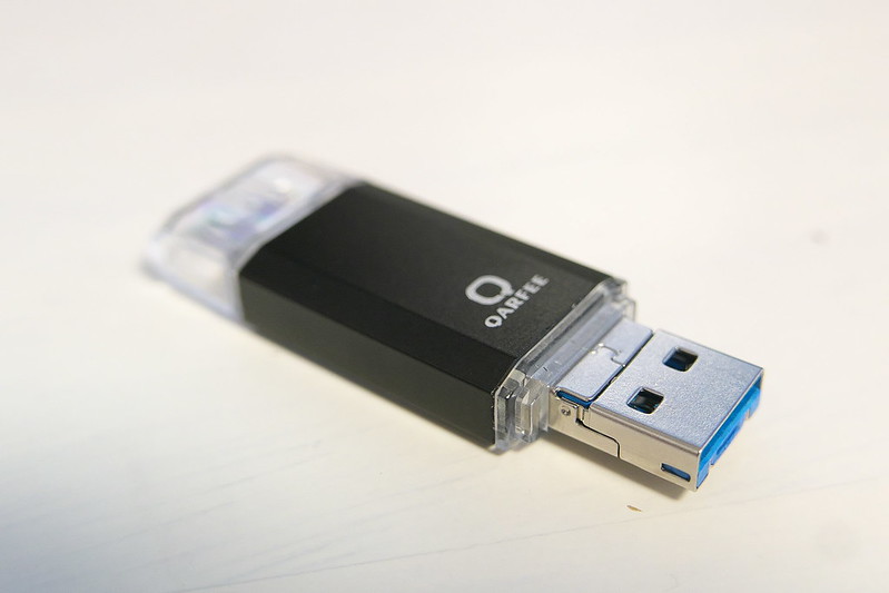 iPhone USBメモリー