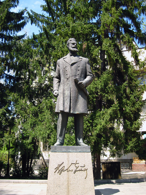 Паметник на Христо Ботев Ботевград 2011 г. Monument to Hristo Botev Botevgrad Bulgaria