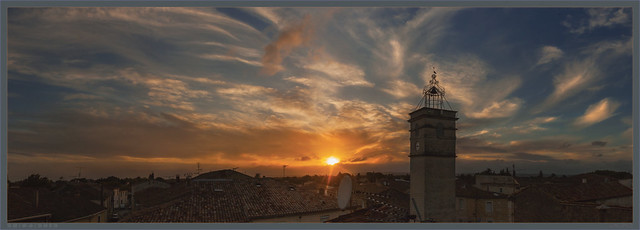 Panoramique Coucher de soleil campanile vertical (15 images) FR
