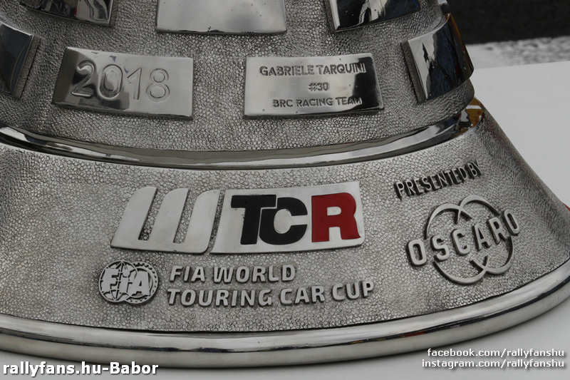 Gabriele Tarquini neve a WTCR bajnoki trófeáján