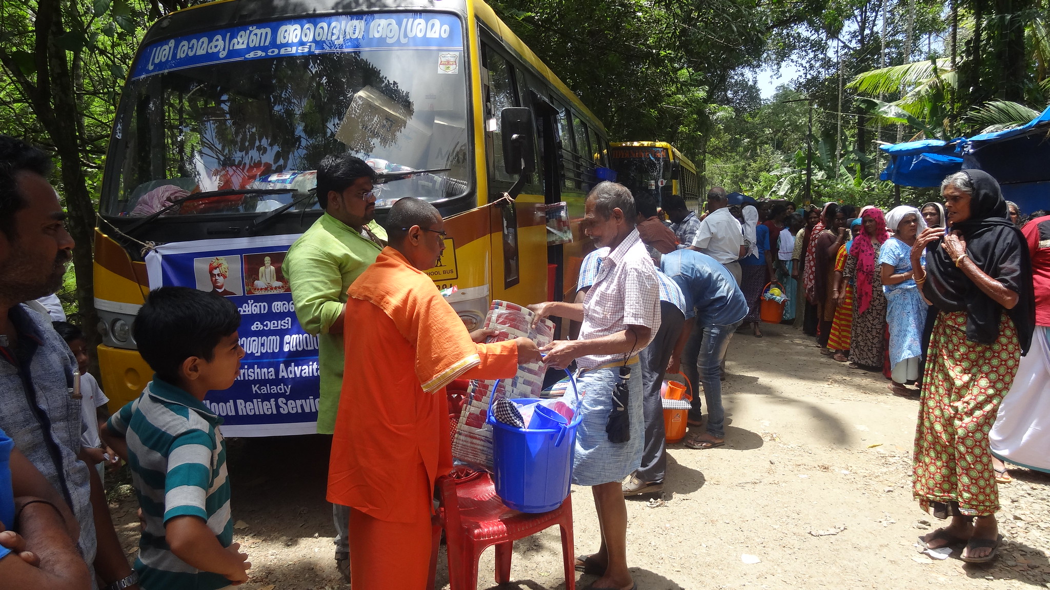 Relief distribution in progress by Kalady centre