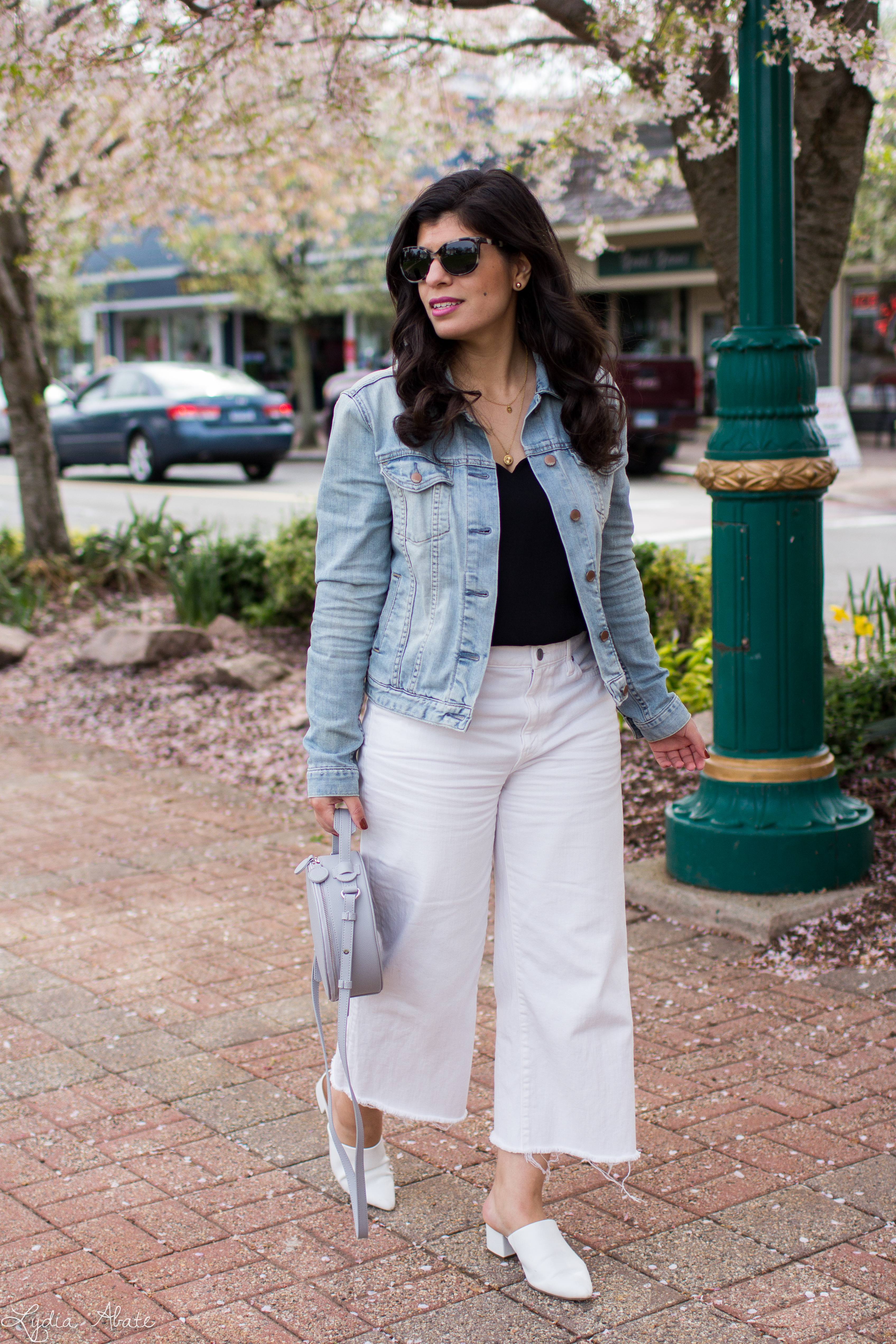 white wide leg jeans, black scalloped cami, denim jacket, mules, circle bag, grand avenue necklace-4.jpg
