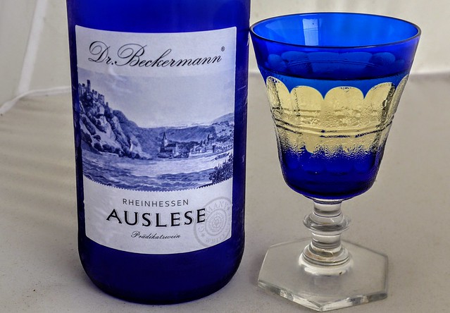 Auselese in Blue (Rhinehesen White Wine)  --  20190507080836~2