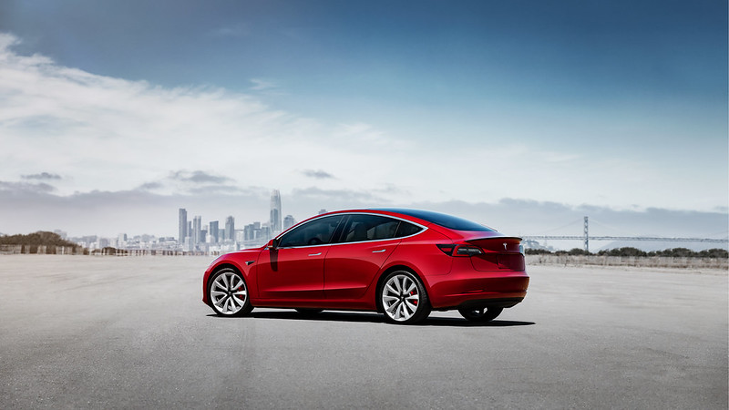 Tesla Model 3 já lidera vendas “elétricas” na Europa