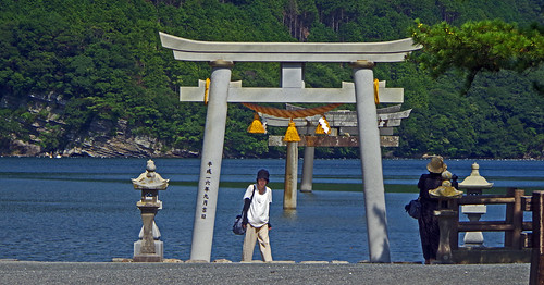 japan nagasaki tsushima watatsumi shrine torii