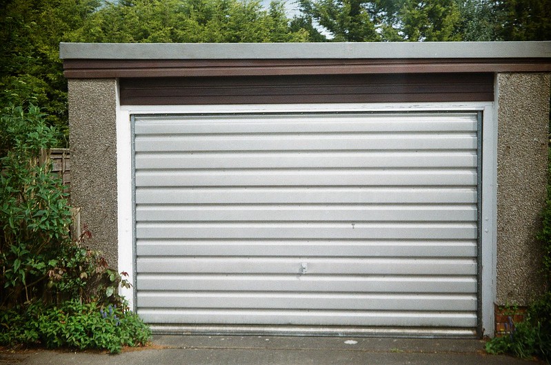 Garage door test shot for radial distortion