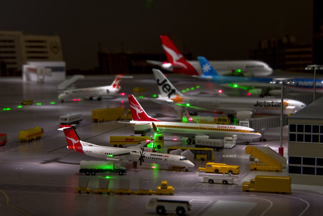 Flight QF2319 - Qantas Link Bombardier Dash 8 Q400 GJ (VH-QOA) ©