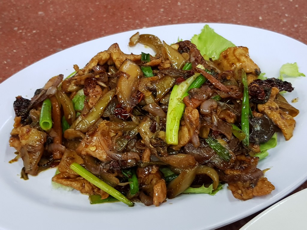 腌菜炒肉 Pickled vegetables fried meat $15 @ 888美食中心 Medan Selera 888, Taman Eng Ann Klang