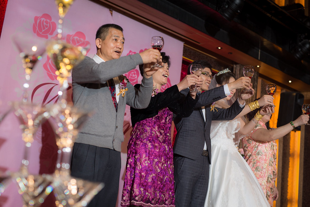 [婚禮攝影]享峻靜嫻 文定迎娶證婚喜宴@星享道酒店-最專業的團隊完成每場完美婚禮紀錄，拍的不只好更要快! #婚攝