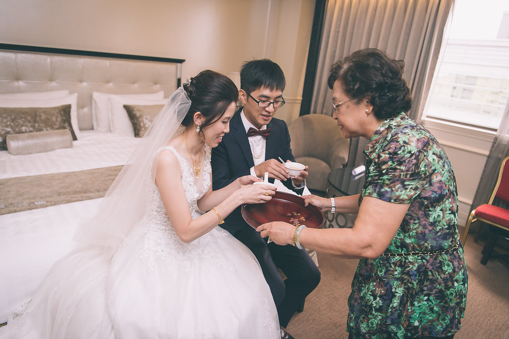 [婚禮攝影]奕安鈺雯 文定迎娶午宴@富信大飯店-最專業的團隊完成每場完美婚禮紀錄，拍的不只好更要快! #婚攝
