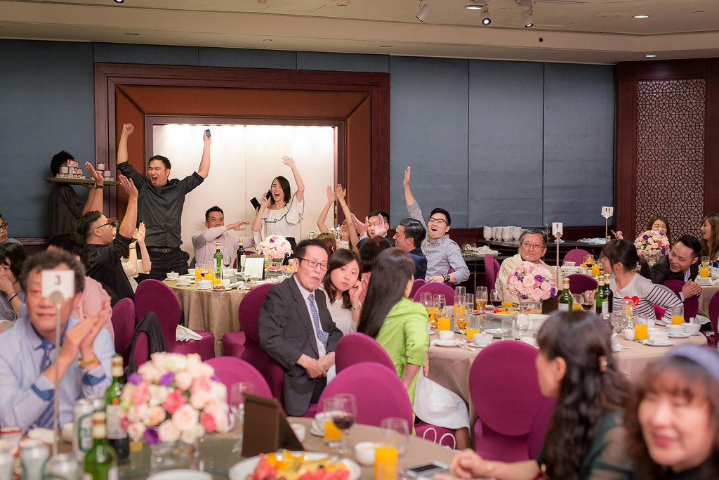 [婚禮攝影]昱勳娸汝 迎娶晚宴@台北遠企飯店-最專業的團隊完成每場完美婚禮紀錄，拍的不只好更要快! #婚禮拍立得
