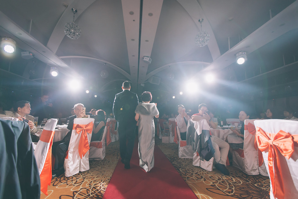 [婚禮攝影]俊宏涵蓁 證婚晚宴@星靚點花園飯店-最專業的團隊完成每場完美婚禮紀錄，拍的不只好更要快! #婚禮紀錄