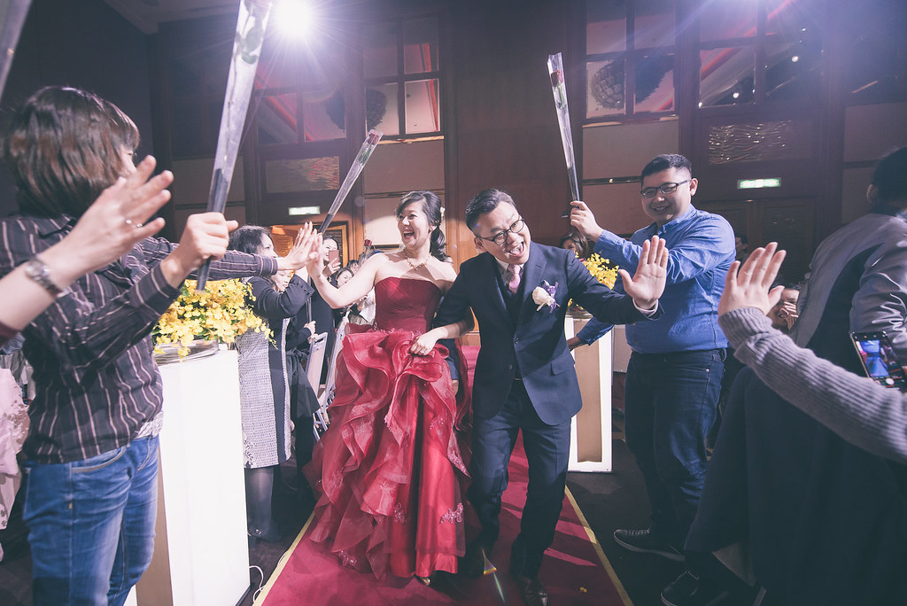 [婚禮攝影]鶴齡雅倫 幸福喜宴@六福皇宮-最專業的團隊完成每場完美婚禮紀錄，拍的不只好更要快! #婚禮攝影