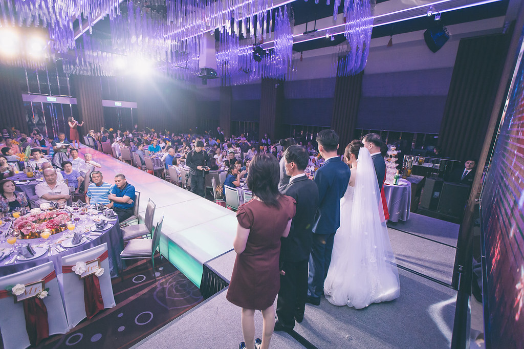 [婚禮攝影]慶霖佳純 文定午宴@新莊典華-最專業的團隊完成每場完美婚禮紀錄，拍的不只好更要快! #婚攝