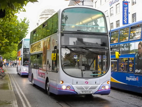 First 37768 First Manchester Wright Eclipse Gemini Volvo B9TL 37455 MX… | Flickr