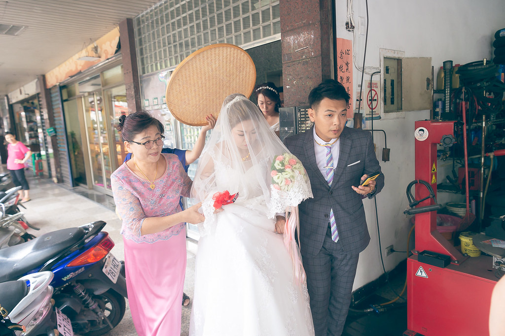 [婚禮攝影]奕維婉如 文定迎娶午宴@雙岩龍鳳城-最專業的團隊完成每場完美婚禮紀錄，拍的不只好更要快! #婚攝作品