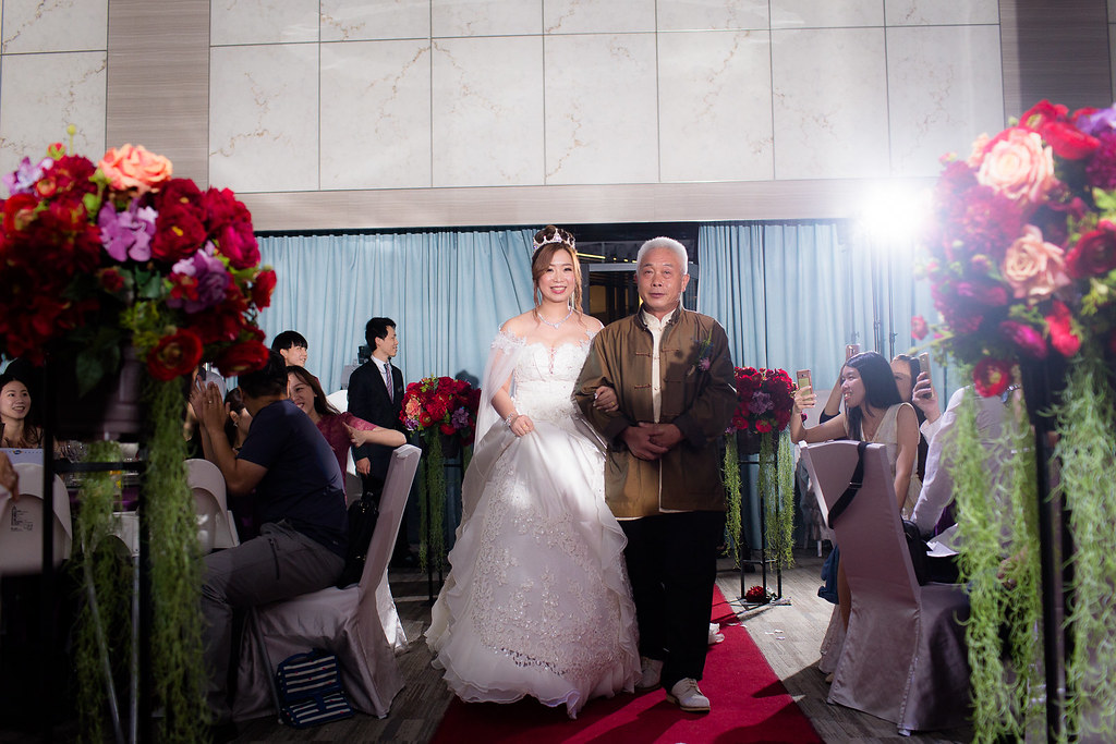 [婚禮攝影]信誠虹萱 文定迎娶晚宴@白金花園酒店-最專業的團隊完成每場完美婚禮紀錄，拍的不只好更要快! #婚禮拍立得