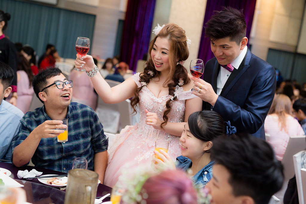 [婚禮攝影]信誠虹萱 文定迎娶晚宴@白金花園酒店-最專業的團隊完成每場完美婚禮紀錄，拍的不只好更要快! #婚禮攝影