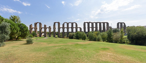 spain merida roman aqueduct milagros panorama