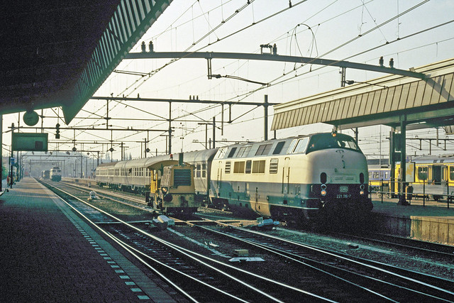 DB 221 116-7 te Venlo, 1988.