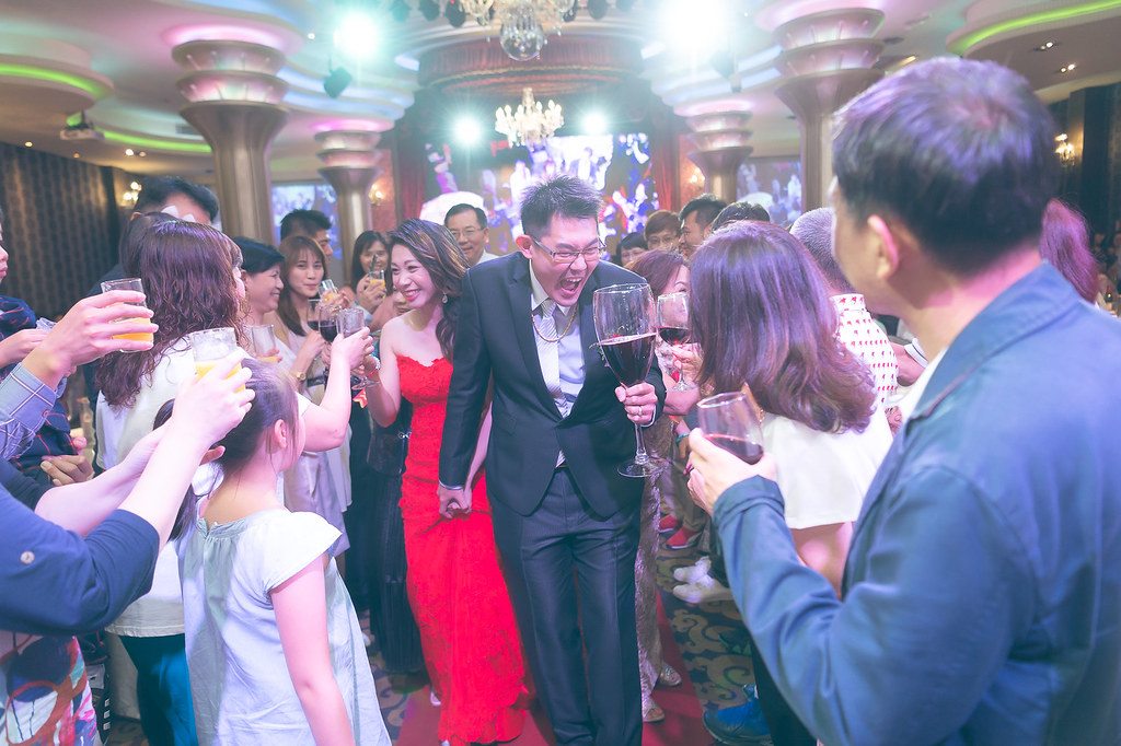 [婚禮攝影]佐呈詠丞 結婚喜宴@台中女兒紅-最專業的團隊完成每場完美婚禮紀錄，拍的不只好更要快! #婚攝推薦