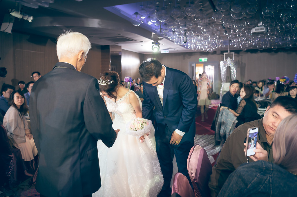 [婚禮攝影]明志韋廷 文定迎娶午宴@新莊晶宴-最專業的團隊完成每場完美婚禮紀錄，拍的不只好更要快! #婚禮拍立得