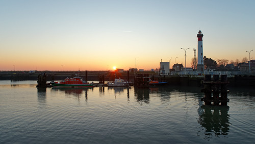 Ouistreham lighthouse by hbensliman, Normandy landscape       
                 <a href="http://hbensliman.free.fr/Normandie/index.html" 
