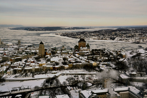 January Gold by emerge13, ➣ Panorama de la Hora Dorada en el Viejo Quebec y el río San Lorenzo desde los 221 metros de altura 