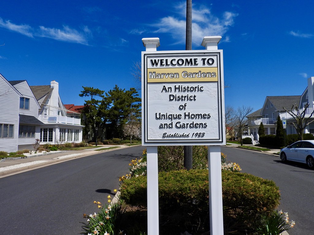 Marven Gardens near Atlantic City, New Jersey. Photo by howderfamily.com; (CC BY-NC-SA 2.0)