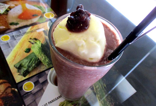 Red bean smoothie