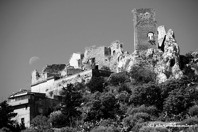 Castle of Pietraperzia and the moon