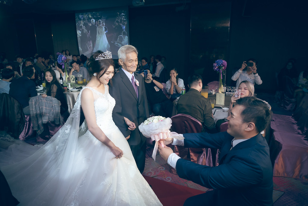 [婚禮攝影]明志韋廷 文定迎娶午宴@新莊晶宴-最專業的團隊完成每場完美婚禮紀錄，拍的不只好更要快! #婚禮紀錄