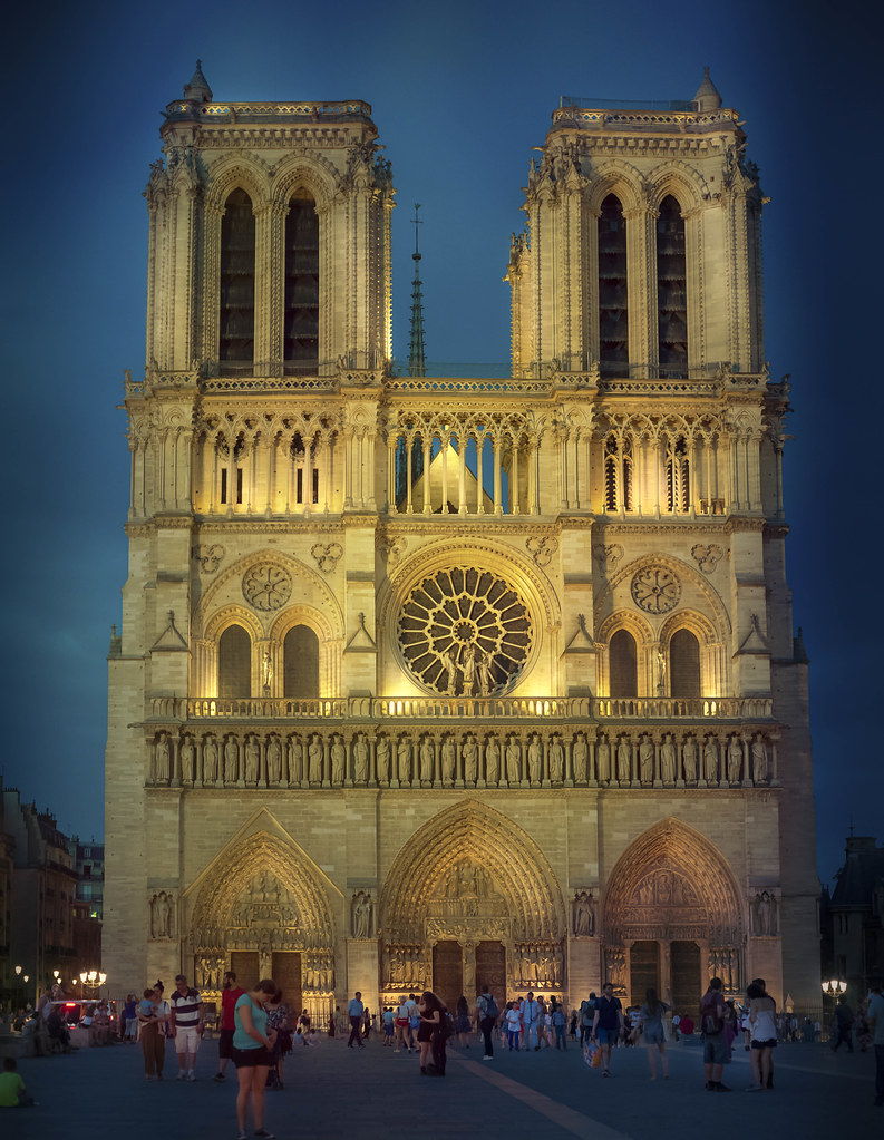 Paris Notre Dame 2018 summer