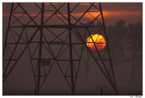 sunrise zonsopgang zonsopkomst brielsemeer oostvoorne nederland industrie industrial sun zon netherlands voorne