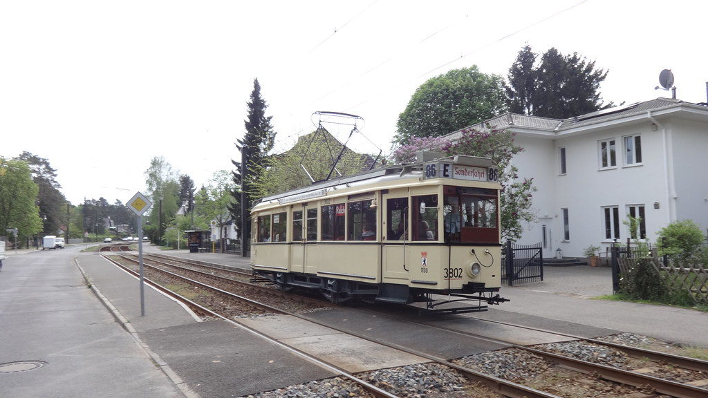 1929 Straßenbahn-Triebwagen TM34 der BVG mit Nr. 3802 von Gebr. Schöndorff A.G. in Düsseldorf (GSD) Werk.-Nr. 8905 auf der Uferbahn Vetschauer Allee in 12527 Berlin-Karolinenhof