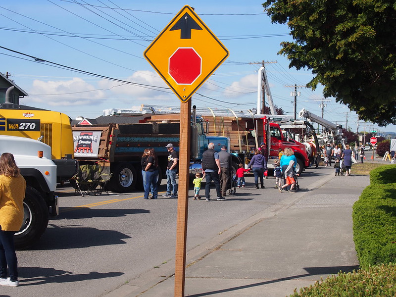 Touch a Truck: <a href="https://discoverstanwoodcamano.com/calendar/touch-a-truck/" rel="noreferrer nofollow">Touch a Truck</a> is an event where there are big trucks lined up so kids can honk their horns.  There were also booths and food trucks.