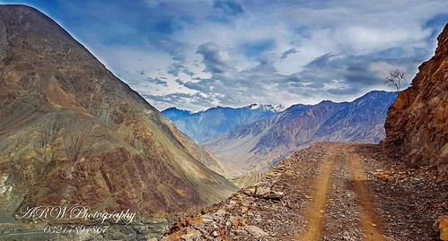 #roadtrip #hillside #jeep  #april2019 #fairymeadows #smartphone #snap #Pakistan #arwphotography #flickrfeature #landscapephotography #track  Flickr | by abdul.rahim.waqar