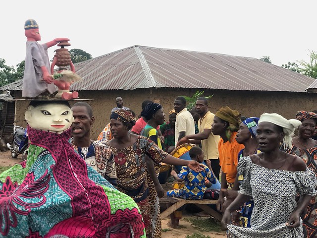 Danza de máscaras Gelede en Benín