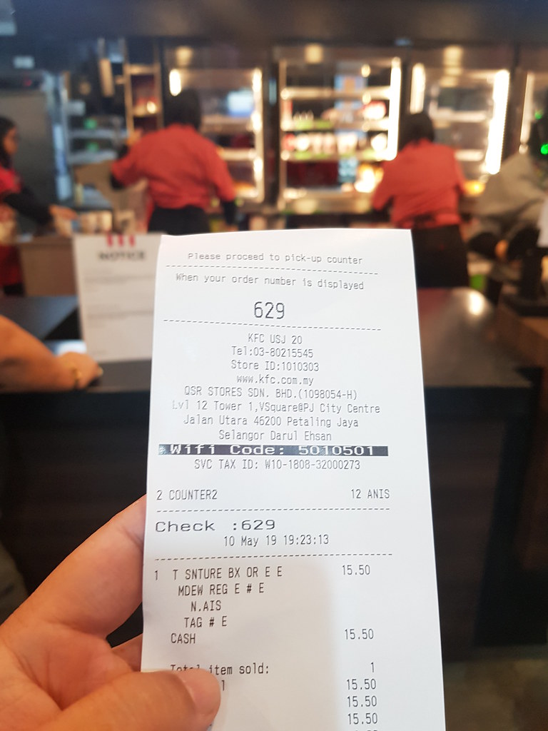 Signature Box w/Zinger Burger rm$15.50 @ KFC Petronas USJ20