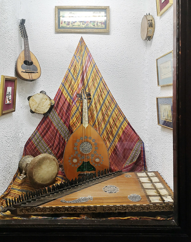 Tozeur instrumentos musicales Museo Dar Cherait Etnografico Tunez 03