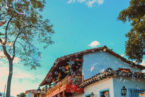 bubbles medellín colombia arquitectura sky landscape aesthetic urban town arquitecture pueblo