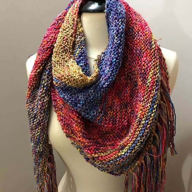 Leslie loves the Summertime Shawl by Michele C Meadows that she knit that she is planning to make another!