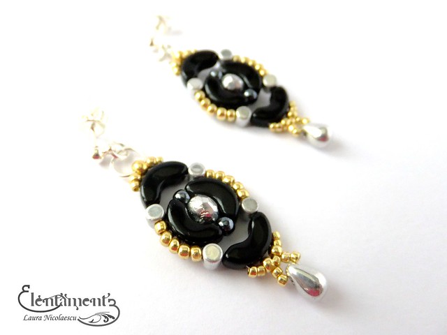 Black swan earrings
