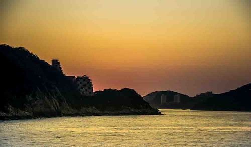 nikon5300 acapulco bay columbus cruise dawn mexico morning sea ship southamerica sunrise tourist worldcruise 201901270713120 rocks coast