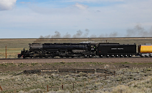 unionpacific bigboy 4014 steamlocomotive railroad train engine theracetopromontory 4884 484 northern 844 up wyoming