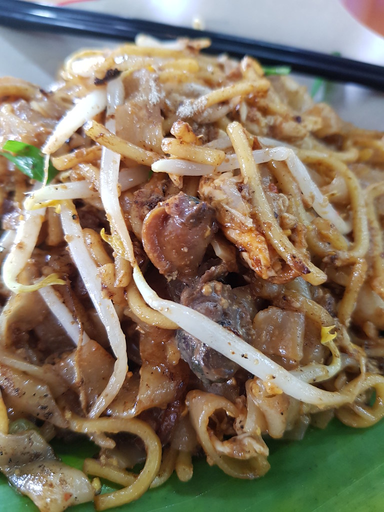 鸭蛋炒粿條 Duck Egg Char Koay Teow rm$7 @ Permai Utama E Fatt 猪肉荣茶餐室 USJ1