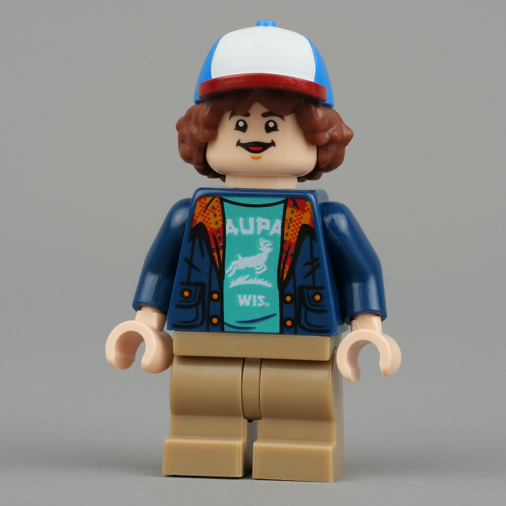 LEGO Stranger Things Barb and Castle Byers-14 - The Brothers Brick