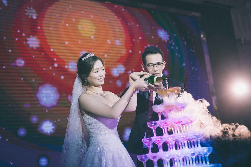 [婚禮攝影]峻程庭儀 迎娶晚宴@新莊典華-最專業的團隊完成每場完美婚禮紀錄，拍的不只好更要快! #婚禮紀錄