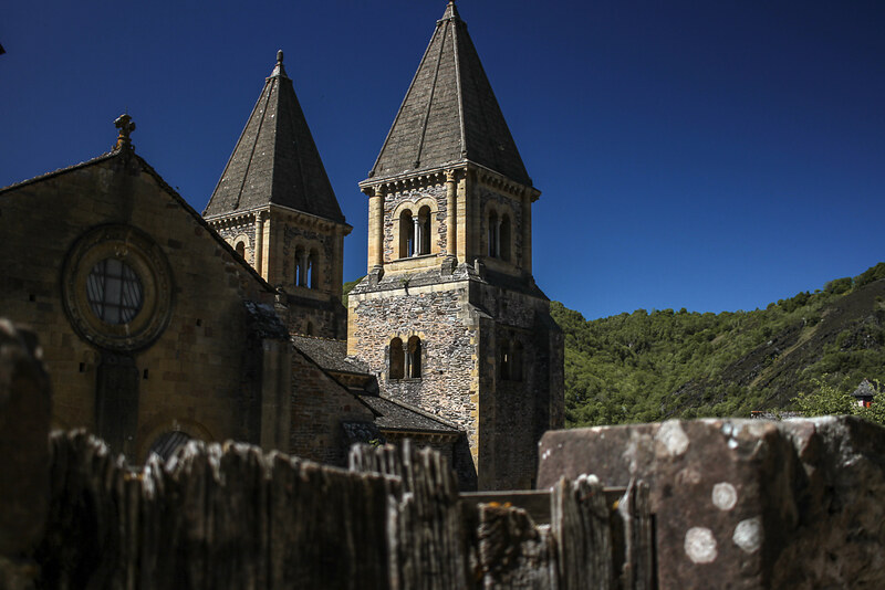 . But before that, I don't hesitate to say that the first thing you should see and do in Conques is walk.